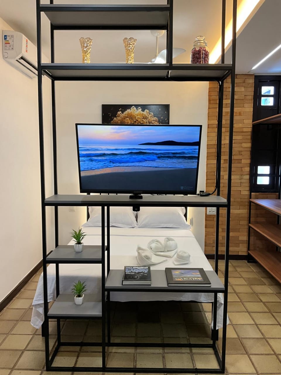TV and multimedia, air conditioner
