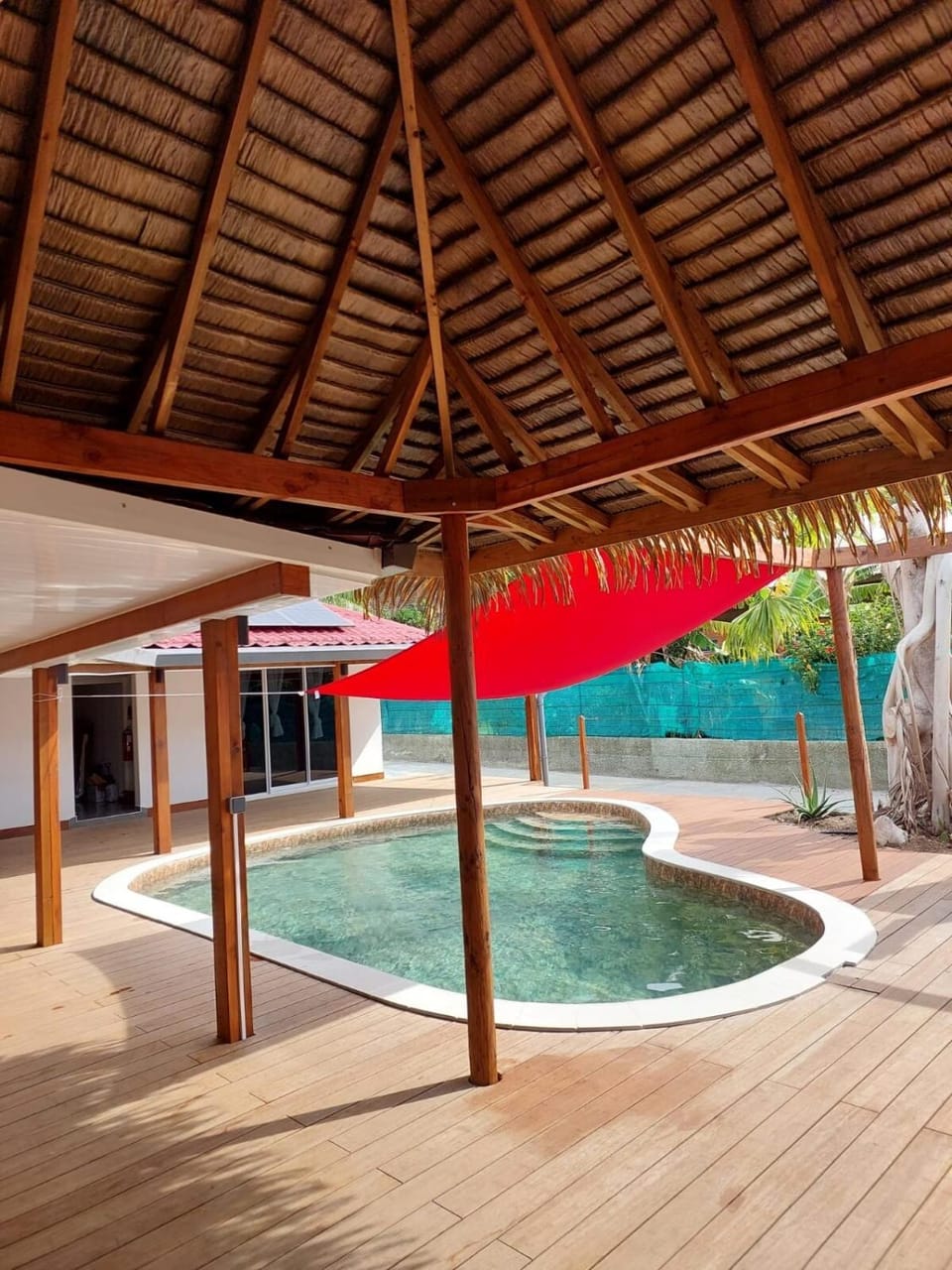 Day, Natural landscape, Pool view, Swimming pool, sunbed