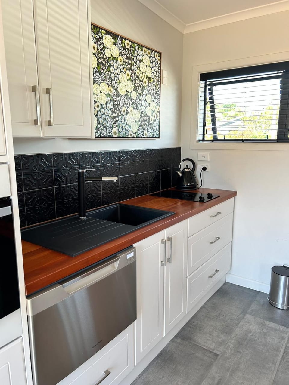 Classic Te Anau- Short walk to Town Centre & Lake House in Te Anau