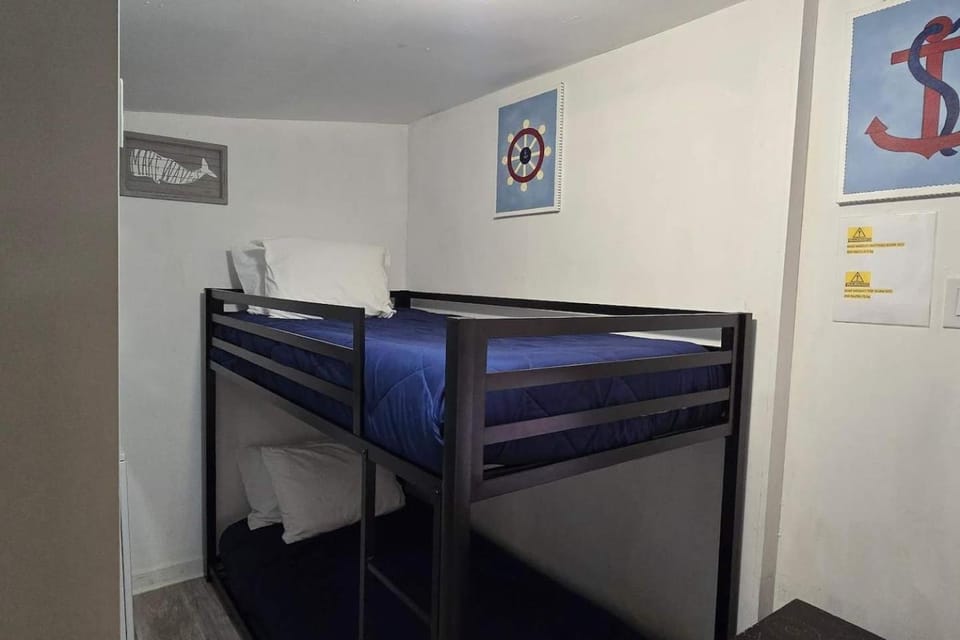 bunk bed