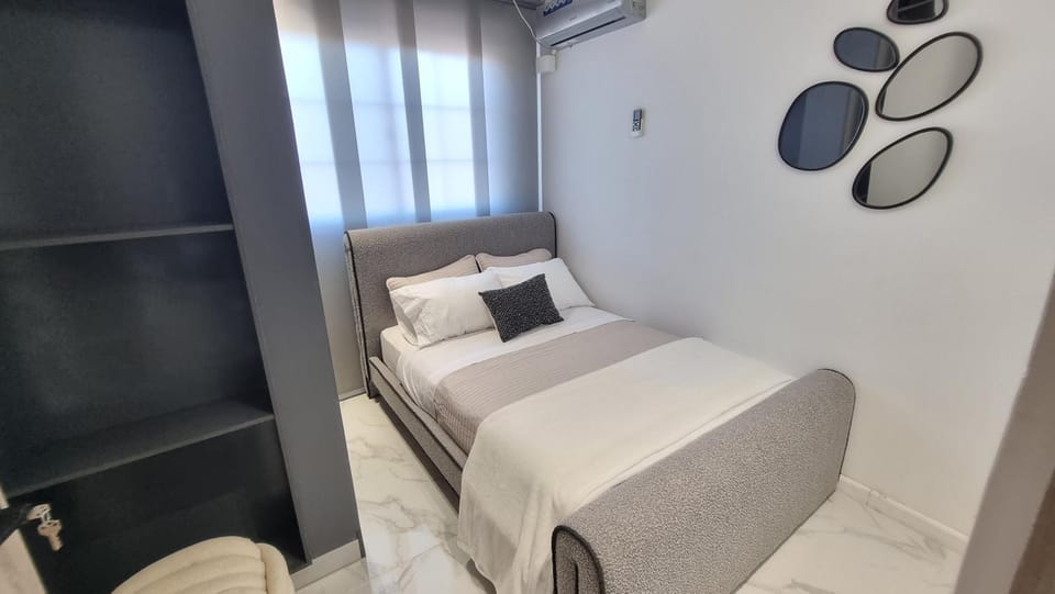 Bed, Photo of the whole room, Bedroom, air conditioner