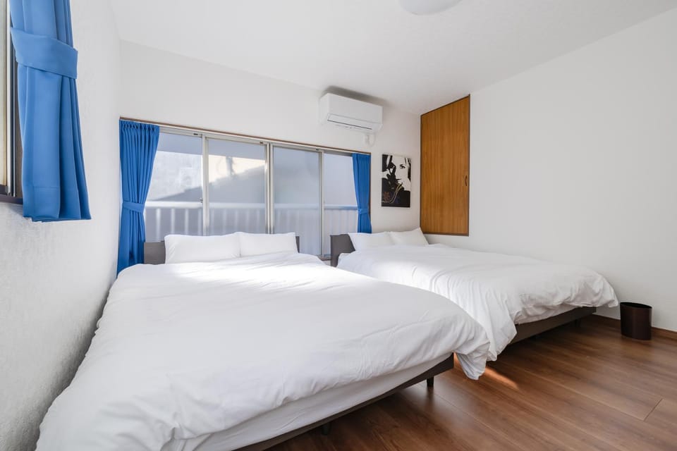 Bed, Bedroom, air conditioner
