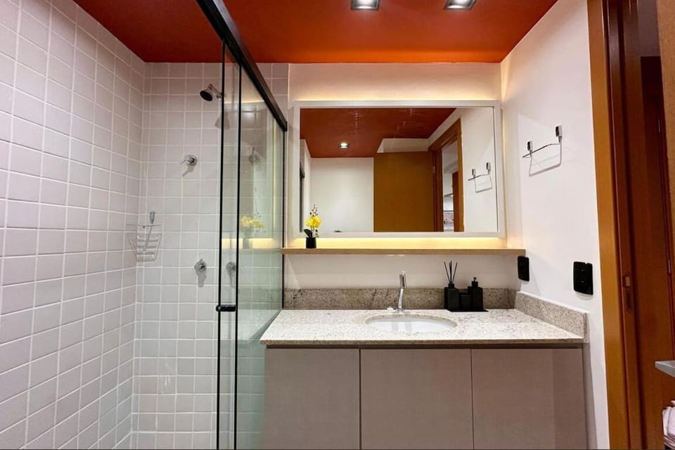 Preço Especial Centro Studio Completo para 4 pessoas com maleiro, Sauna, Wifi, Ar Condicionado e Metrô a 5min Apartment in Rio de Janeiro