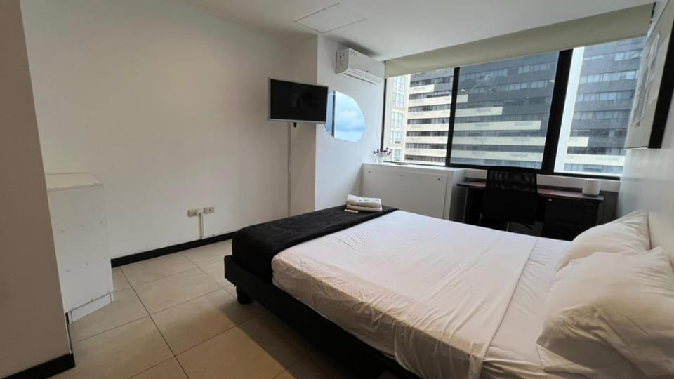 Family Suite with River View for 5 Apartment in Guayaquil