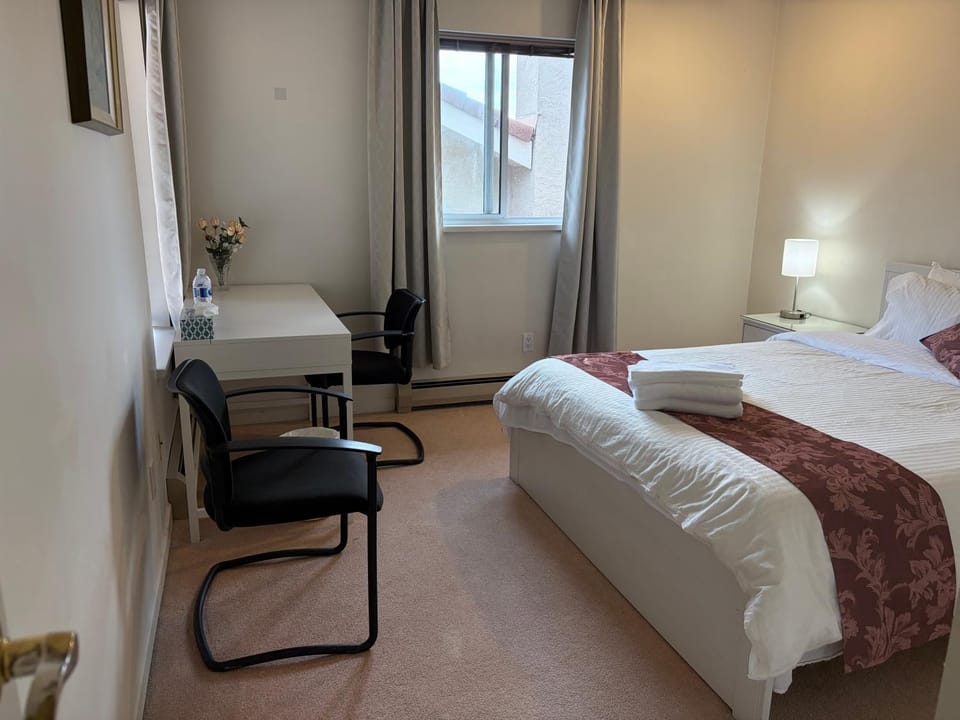 As You Wish Suites & Rooms Near YVR with Parking Vacation rental in Richmond