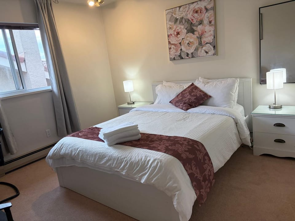 As You Wish Suites & Rooms Near YVR with Parking Vacation rental in Richmond