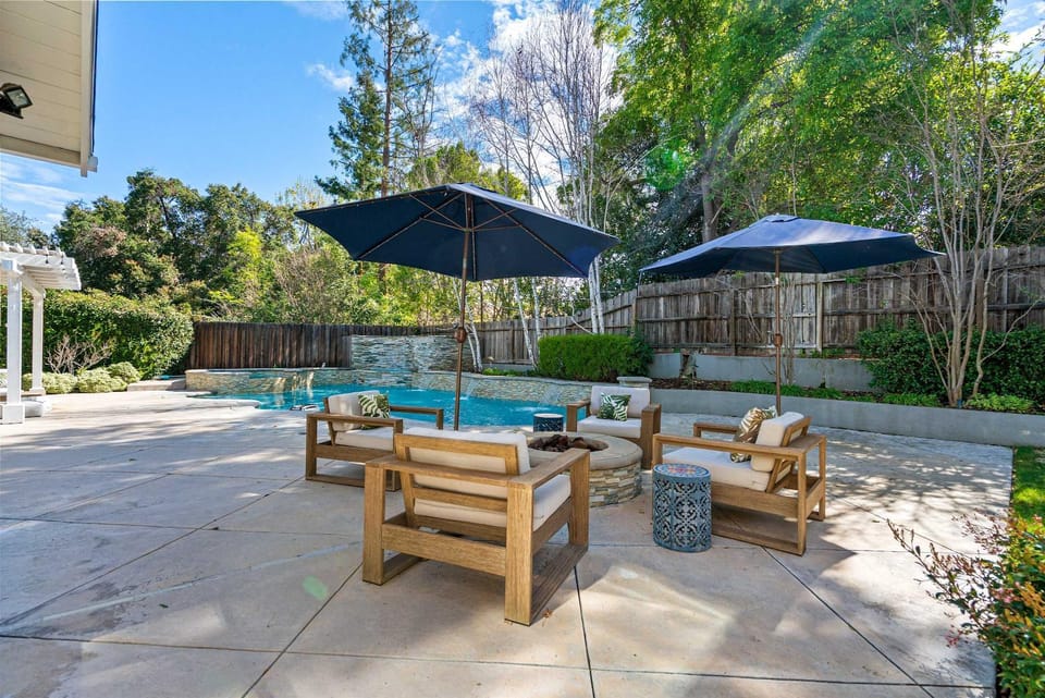 Tarzana ADU with Pool and Hot Tub by Colby and Conrad House in Tarzana