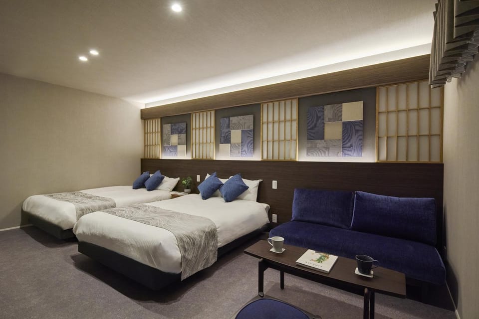 Bed, Living room