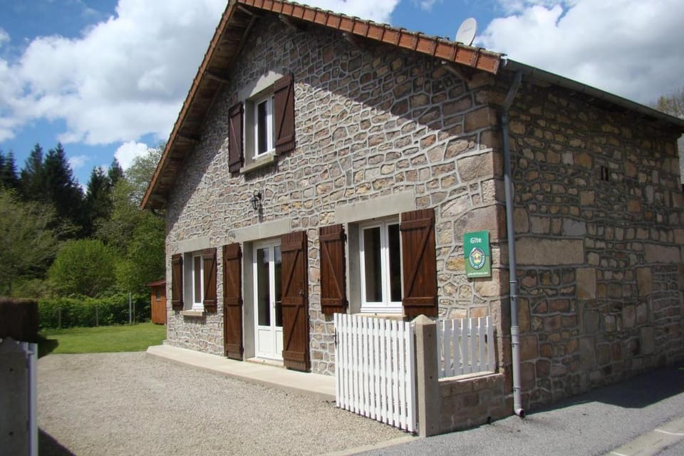 Gîte du lac de vassivière House in Nouvelle-Aquitaine