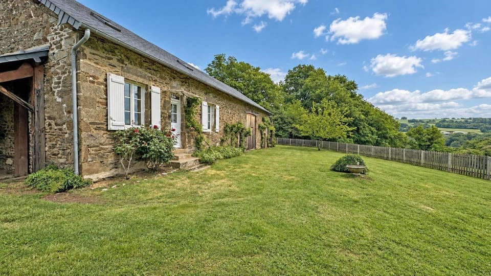 La chènevière House in Nouvelle-Aquitaine