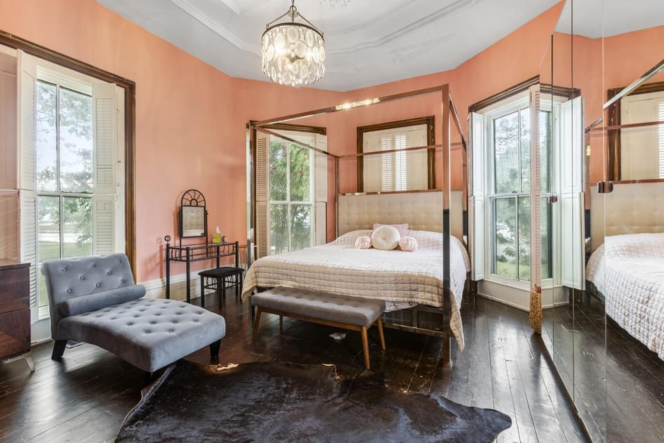 The Grand on Broadway - Pool, Hot Tub, Historic House in Lexington