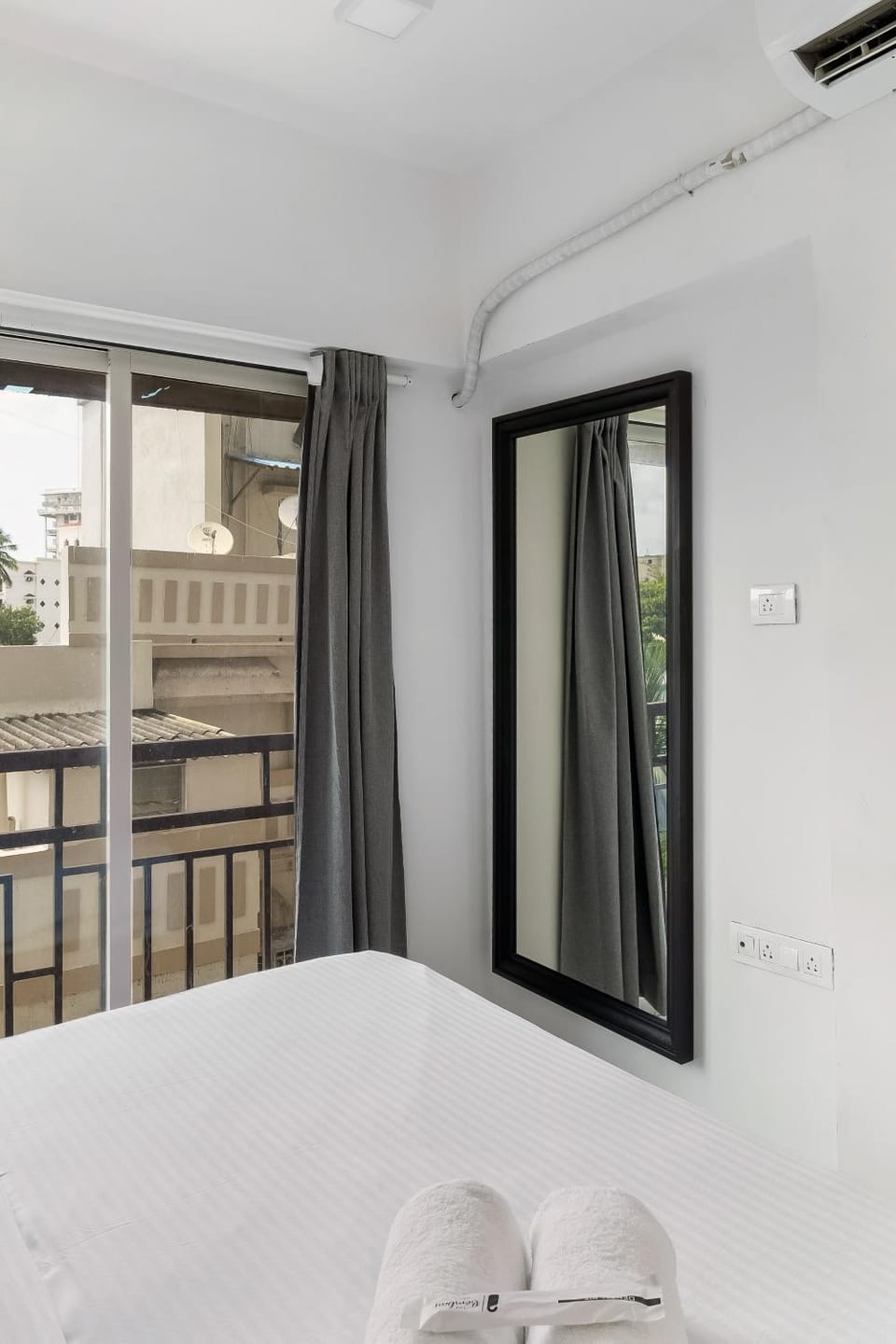Zara by House Oona Apartment in Mumbai