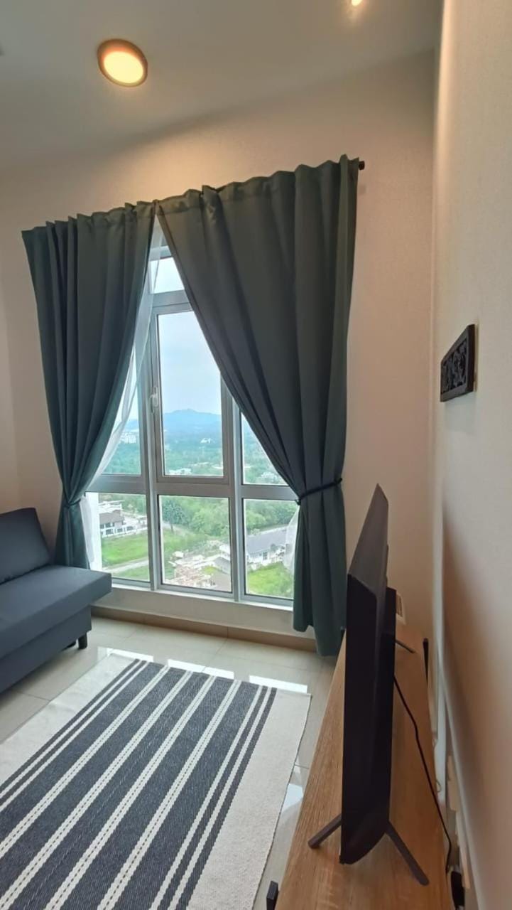 Adilili Mesahill Premier Homestay, Nilai near KLIA USIM AEON Mall Mesa Mall Aurelius Hospital House in Negeri Sembilan, Malaysia