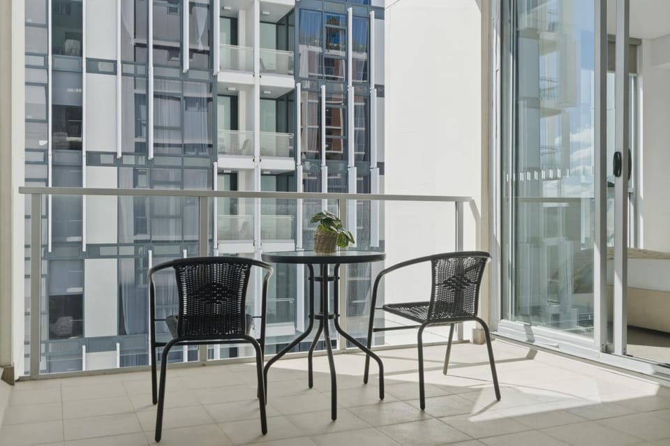 Mascot 1BR Easy Access to CBD & Airport Apartment in Mascot