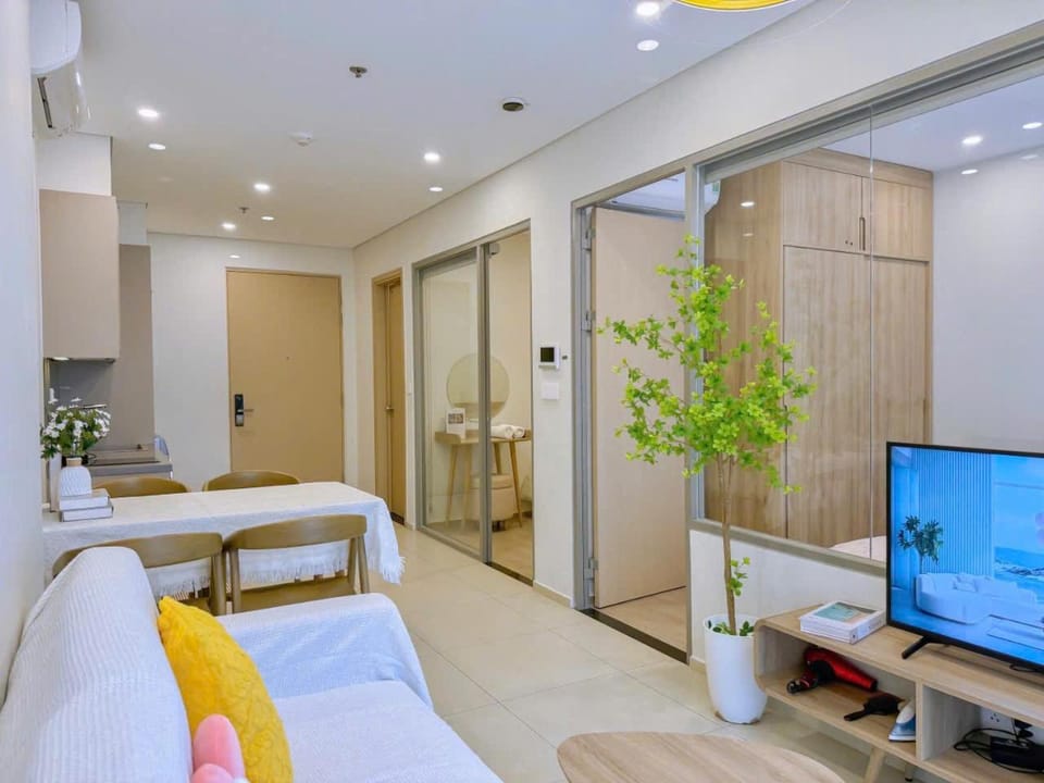 TV and multimedia, Living room, Photo of the whole room, Seating area