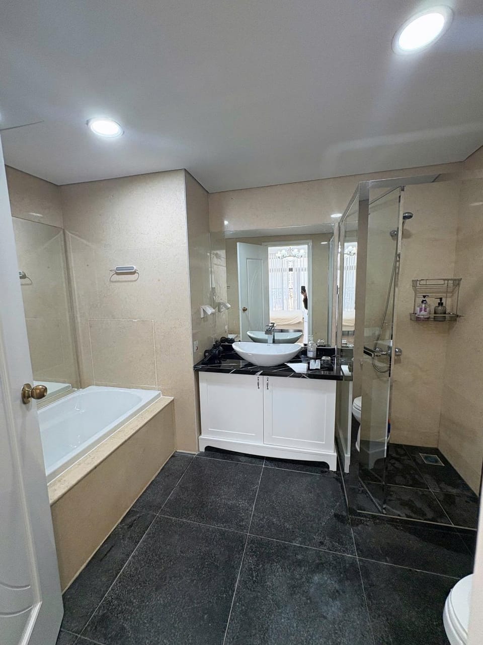 Chizz Housing Apartment in Hanoi