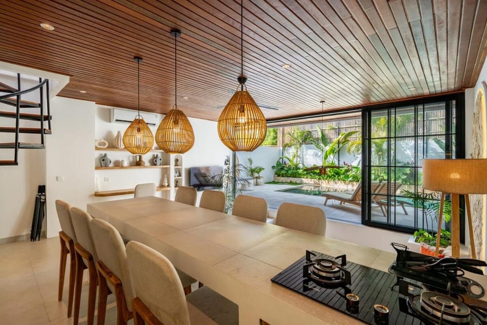 4BR Mediterranean Villa Otomai with Sunken Living Villa in North Kuta