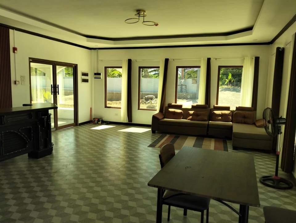 Safe Haven Residence Bed and Breakfast in Central Visayas