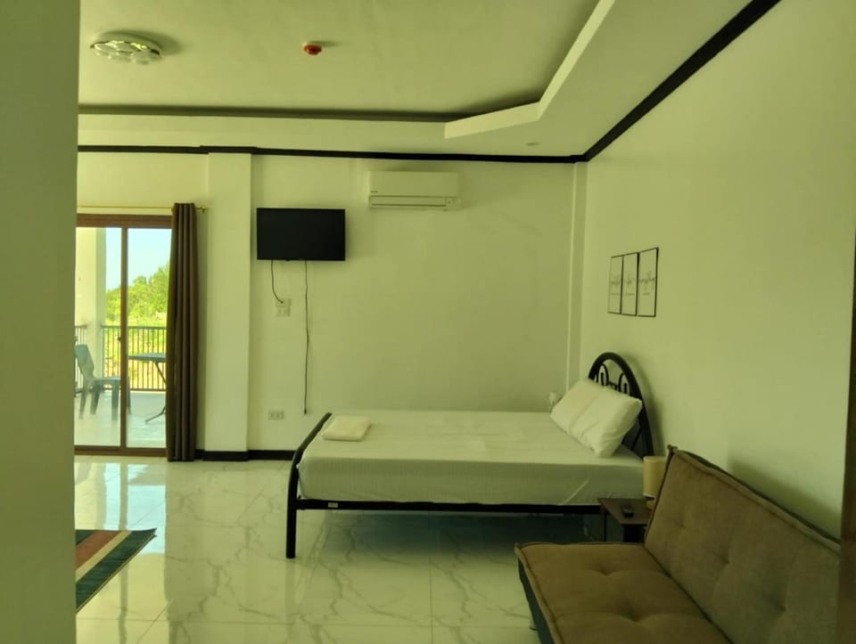 Safe Haven Residence Bed and Breakfast in Central Visayas