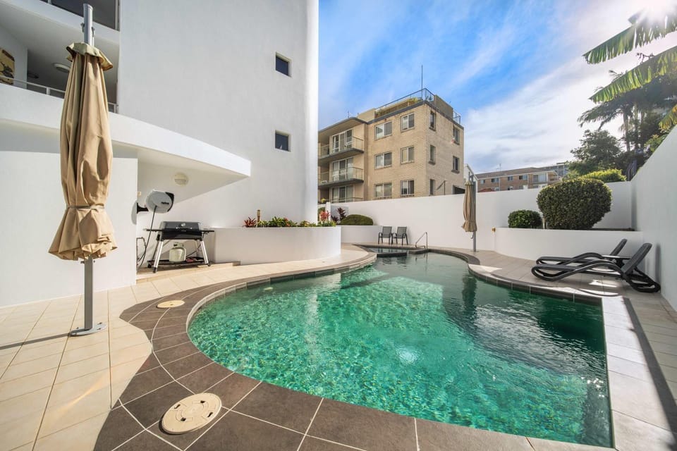 Property building, Pool view, Swimming pool, sunbed