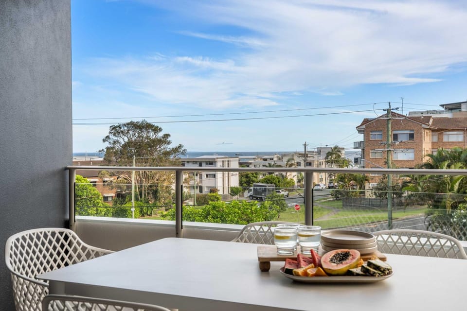 Patio, View (from property/room), Balcony/Terrace, Seating area, Dining area
