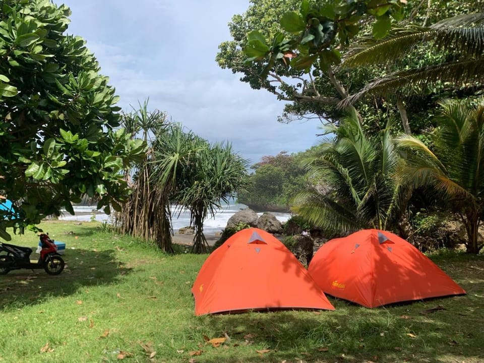 Sewa tenda dome borneo 4 Campground/ 
RV Resort in West Java