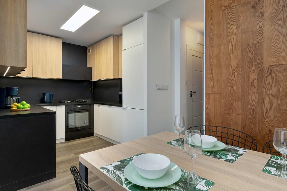 Kitchen or kitchenette, Dining area, oven, stove, wardrobe