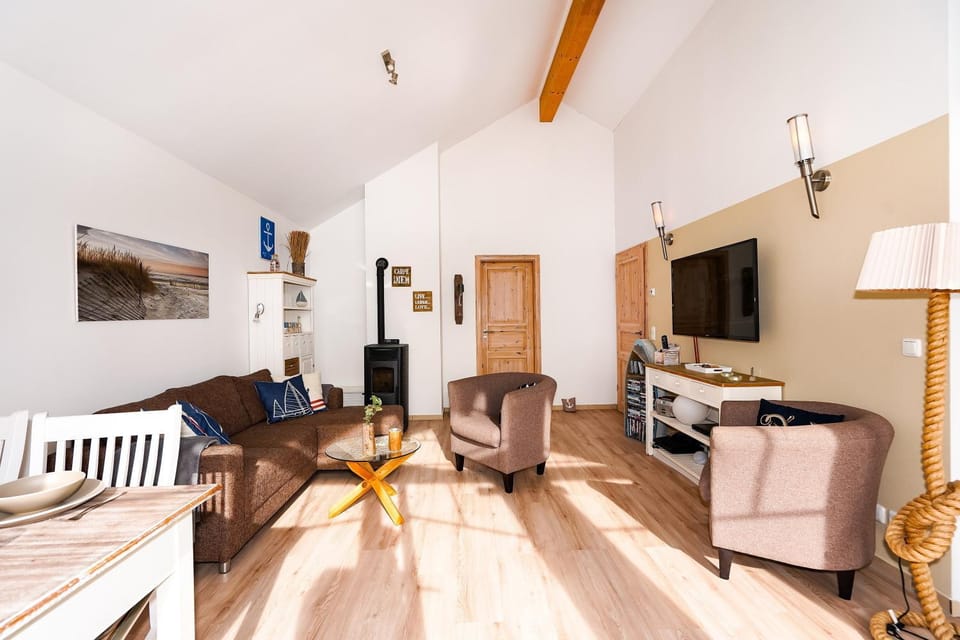 Küstenglück, direkte Strandlage, inkl Sauna und Strandkorb am Strand Apartment in Sierksdorf