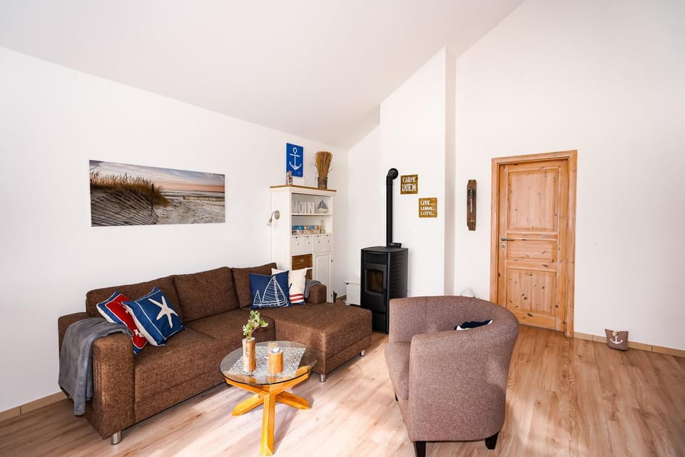 Küstenglück, direkte Strandlage, inkl Sauna und Strandkorb am Strand Apartment in Sierksdorf