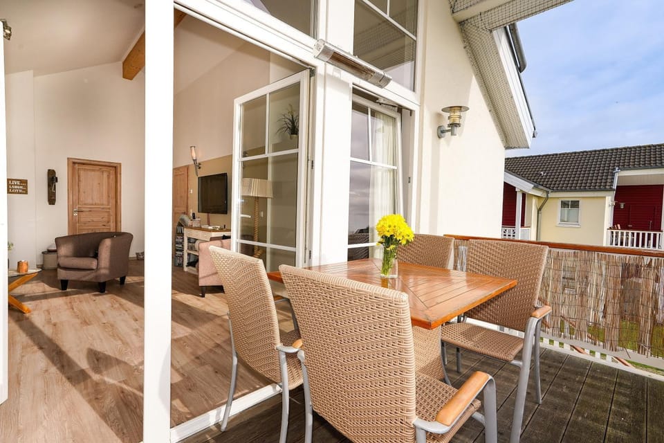 Küstenglück, direkte Strandlage, inkl Sauna und Strandkorb am Strand Apartment in Sierksdorf