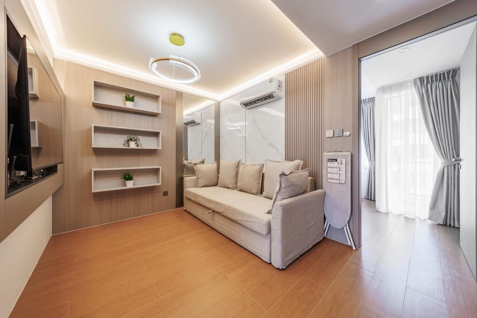 TV and multimedia, Seating area