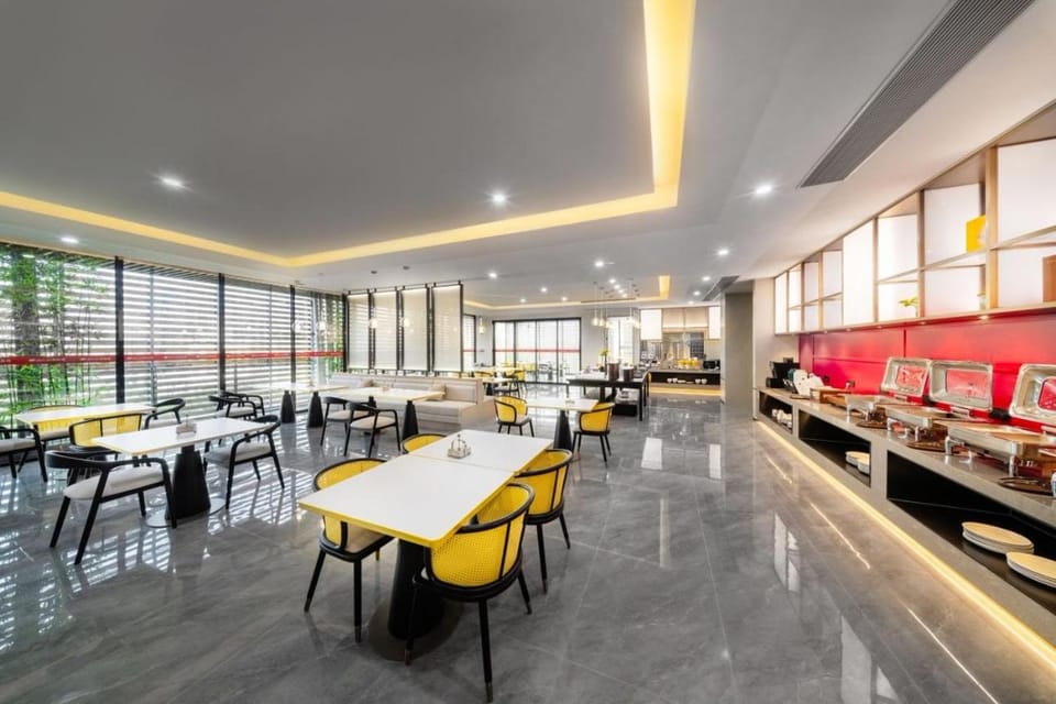 Restaurant/places to eat, Food