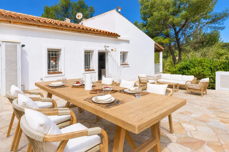 Can Rafalet Casa y piscina cerca de Cala Vadella House in Ibiza