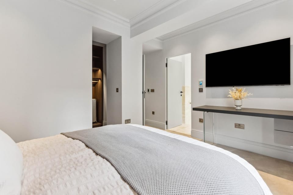 Bed, Bedroom, wardrobe