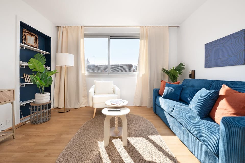 TV and multimedia, View (from property/room), Living room, Inner courtyard view, heating, internet