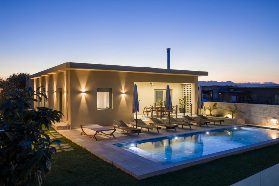 Property building, Swimming pool