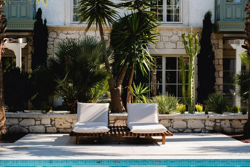 Pool view, Swimming pool