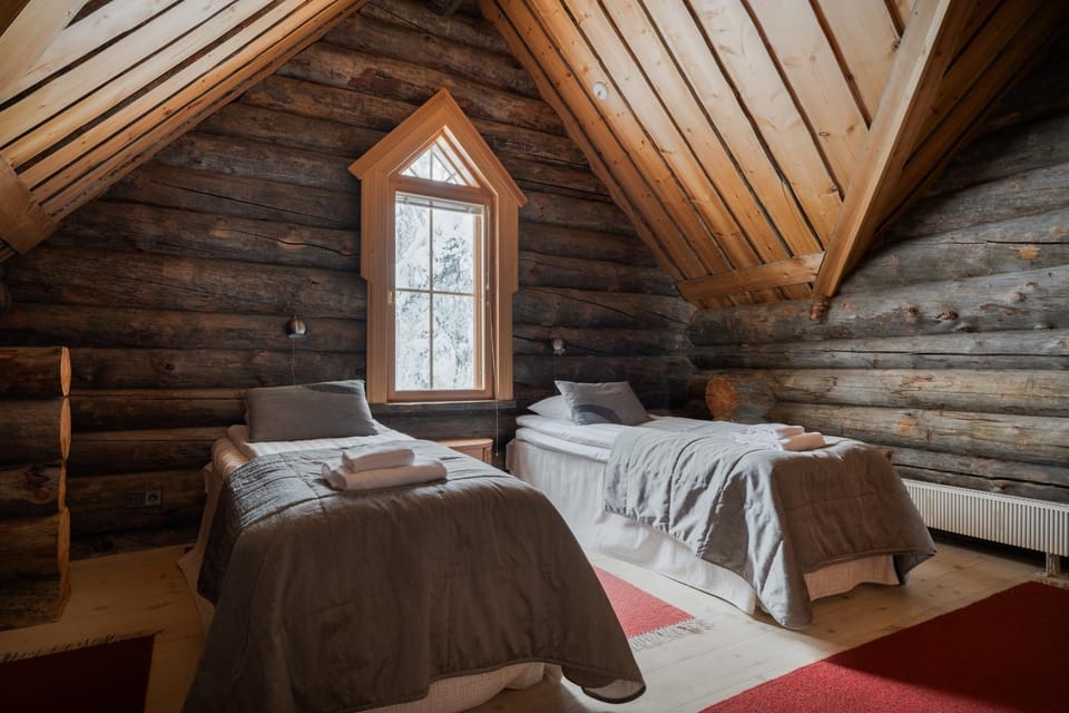 Bed, Bedroom, heating, internet, towels