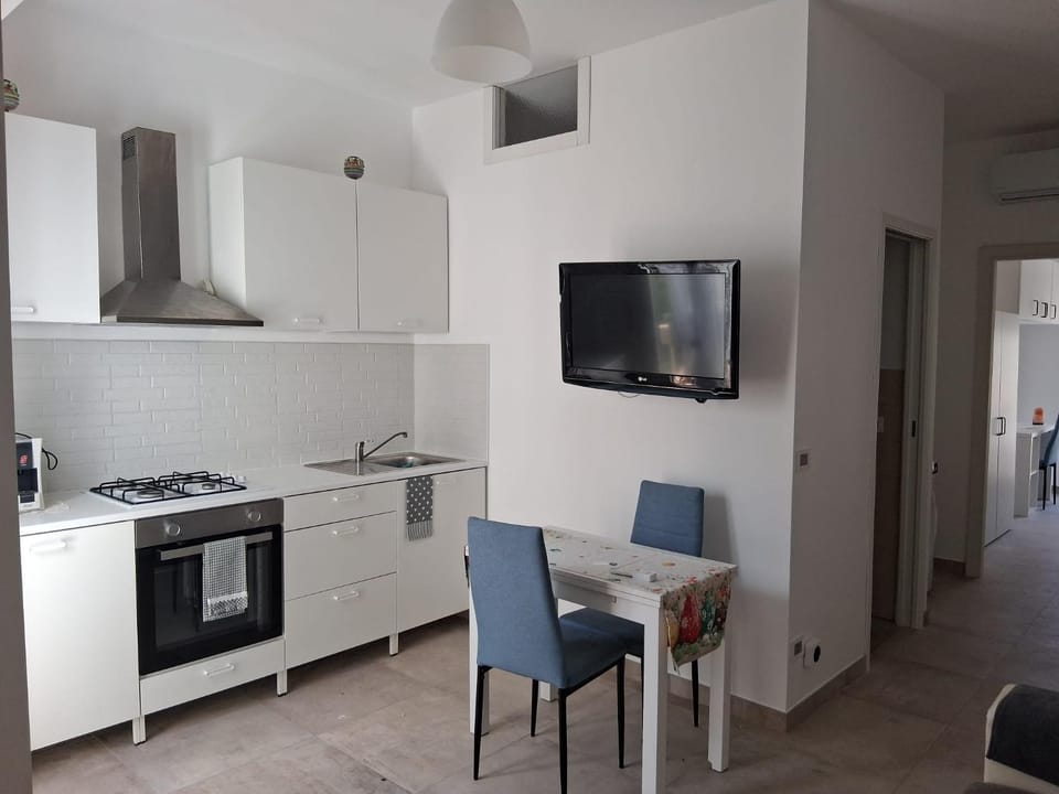 TV and multimedia, Kitchen or kitchenette, Dining area