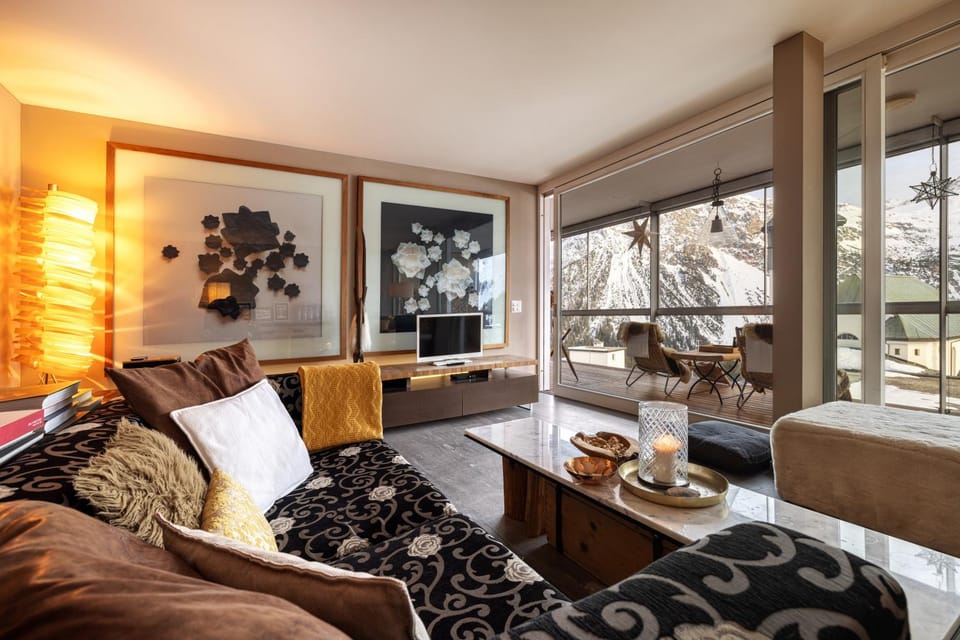 TV and multimedia, View (from property/room), View (from property/room), Living room, Seating area