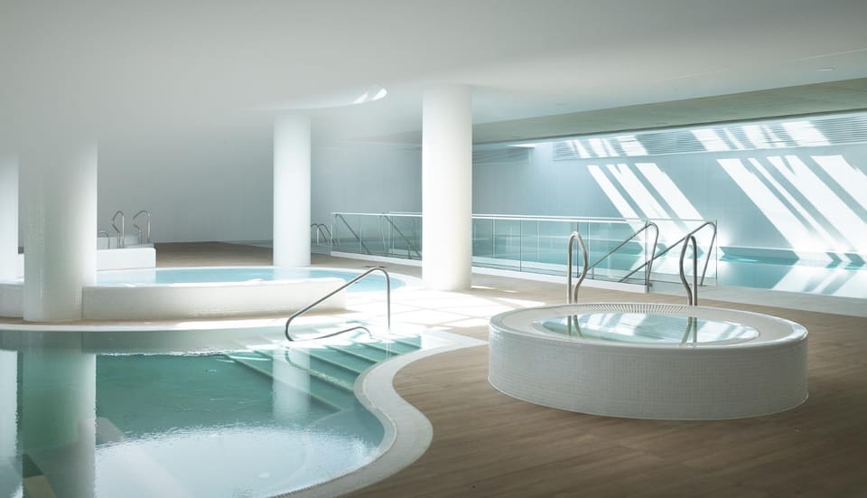 Sauna, Swimming pool