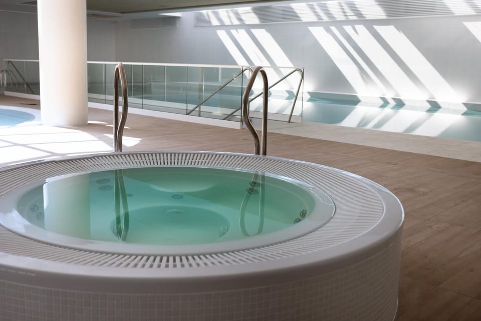 Sauna, Swimming pool