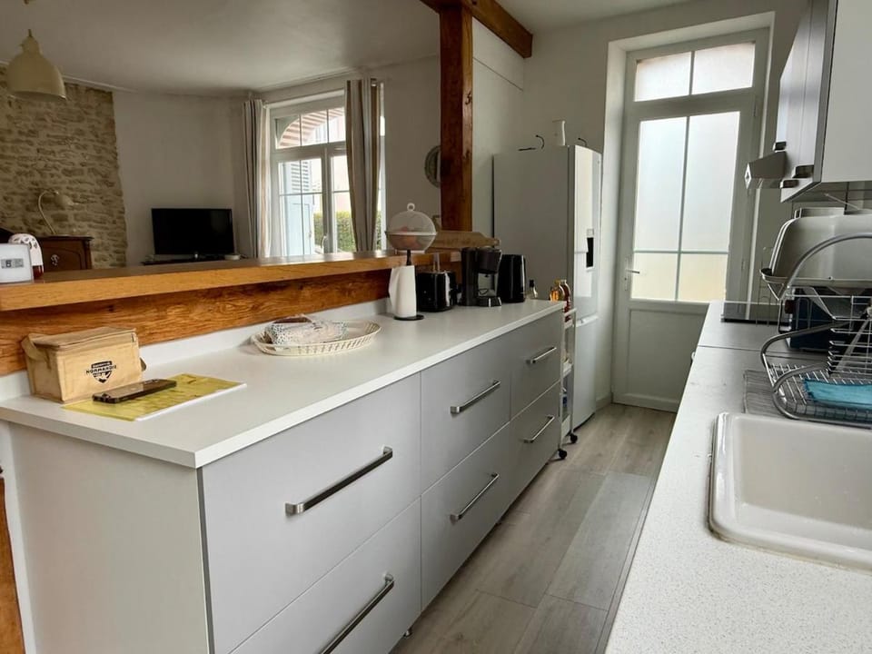 La Corderie, Maison confortable avec jardin et proche de la plage House in Bernières-sur-Mer