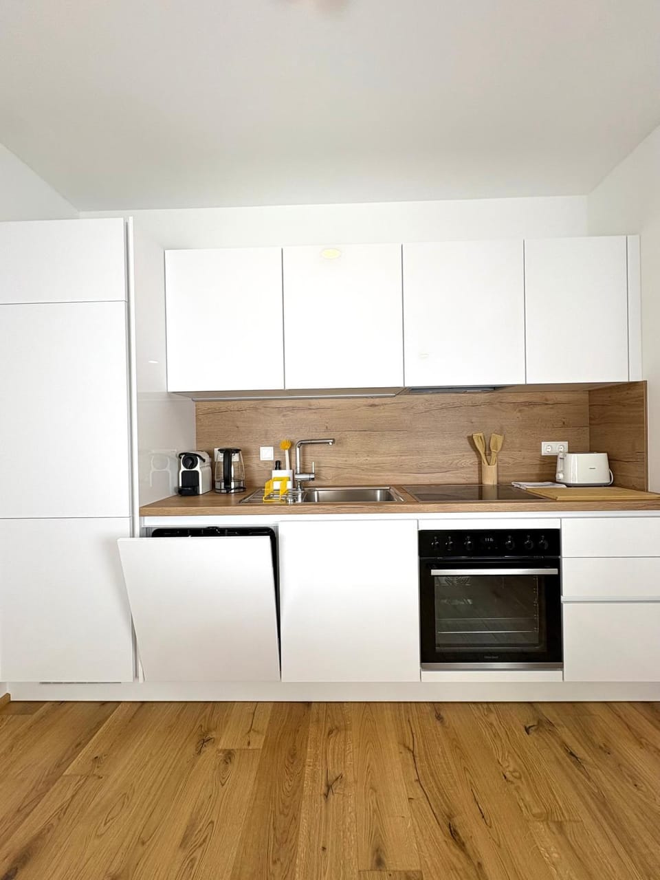 Coffee/tea facilities, Kitchen or kitchenette