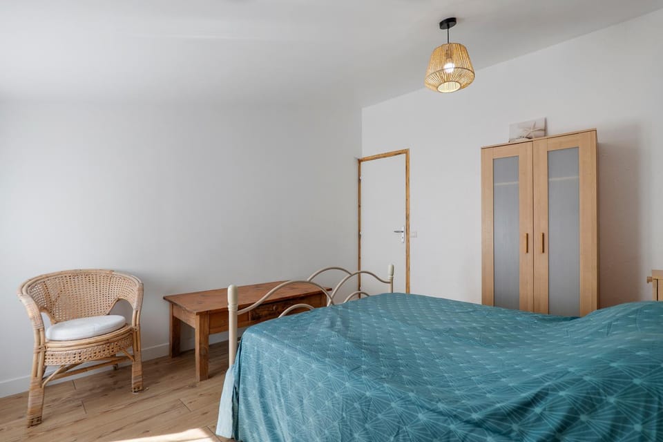 Property building, Living room, Bedroom