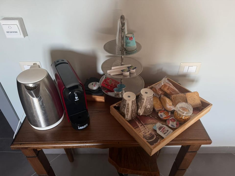 Coffee/tea facilities