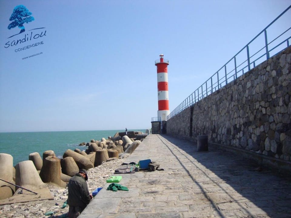 Nearby landmark