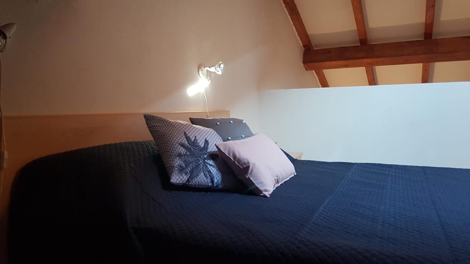 Property building, Living room, Bedroom