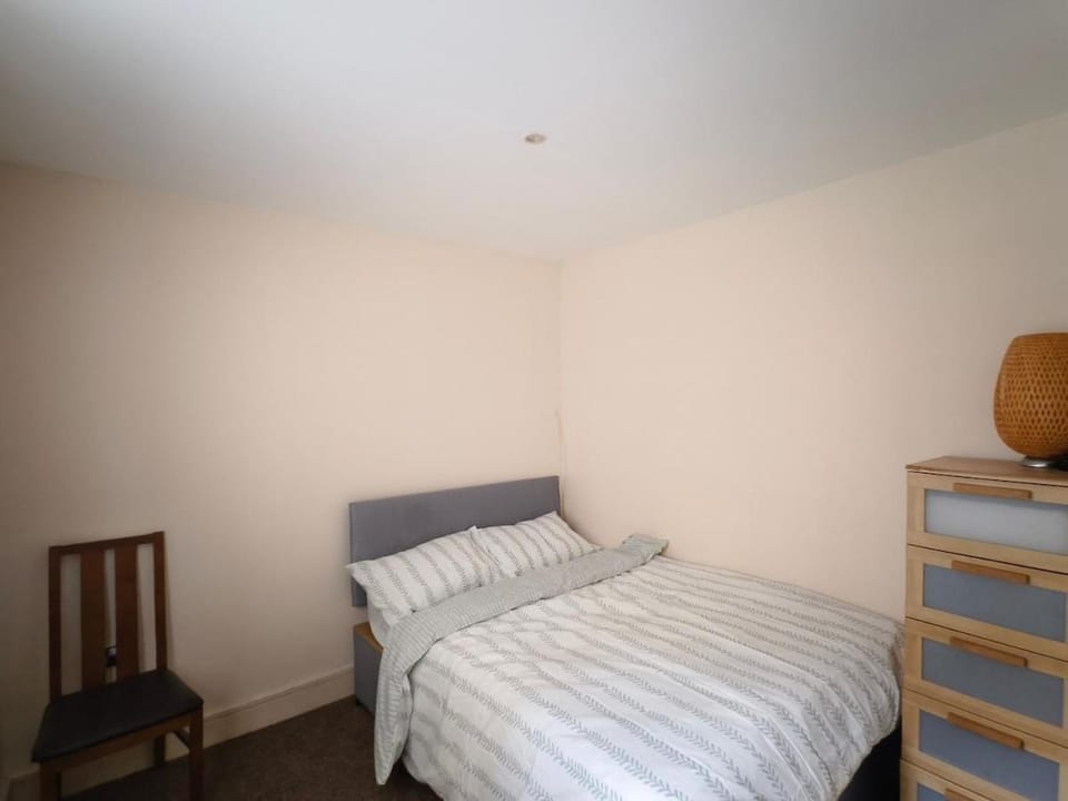 Two bedrooms in Greenwich Apartment in London Borough of Lewisham