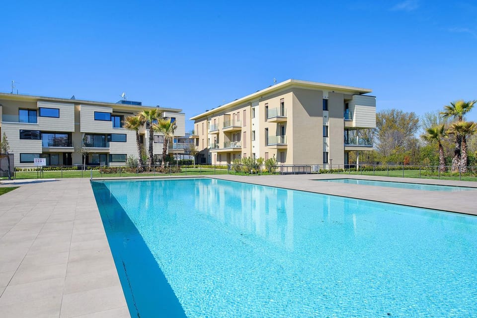 Property building, Swimming pool